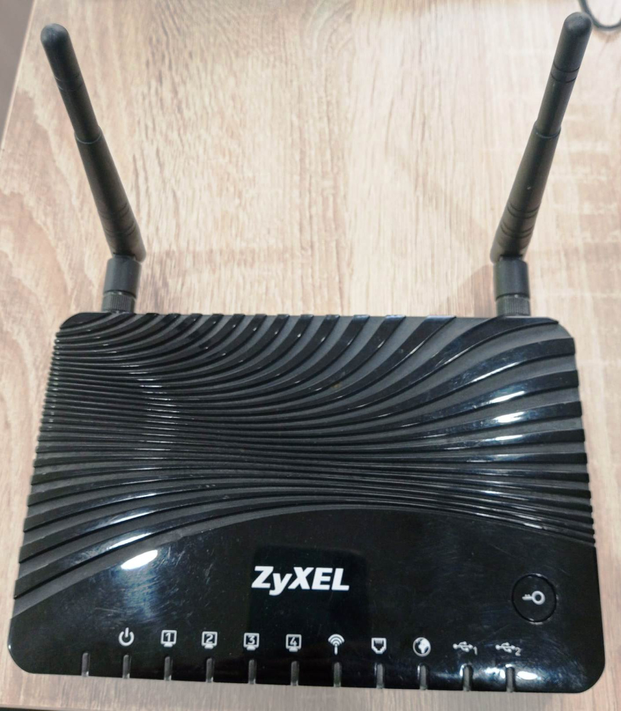ZYXEL P-660HNU-F1 300MBPS KABLOSUZ-N 4 PORT ADSL2+ MODEM